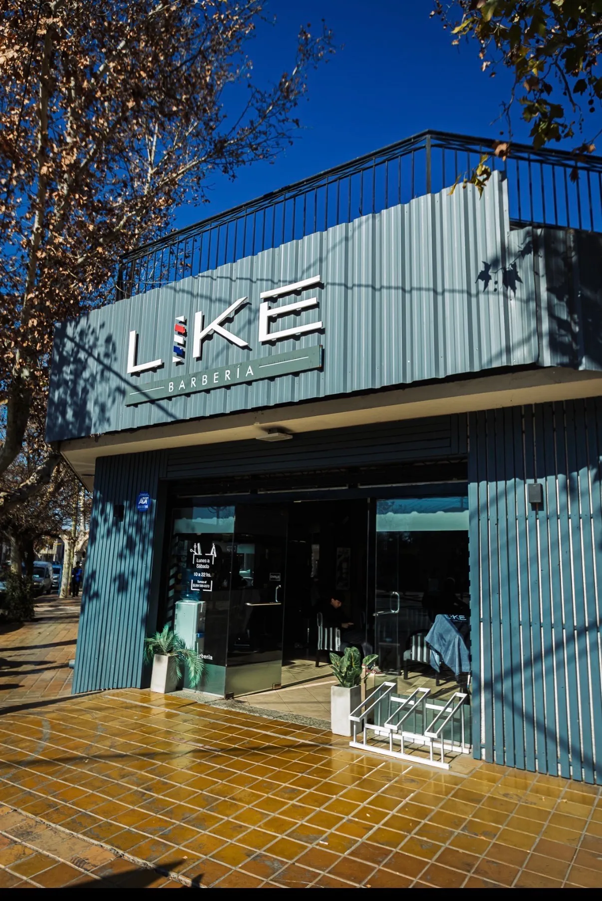 LIKE BARBERIA