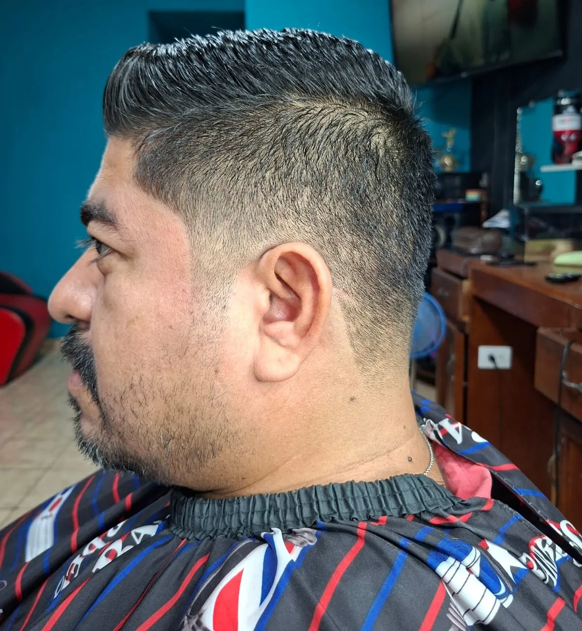 Corte de Cabello Clásico 💇‍♂️✨.