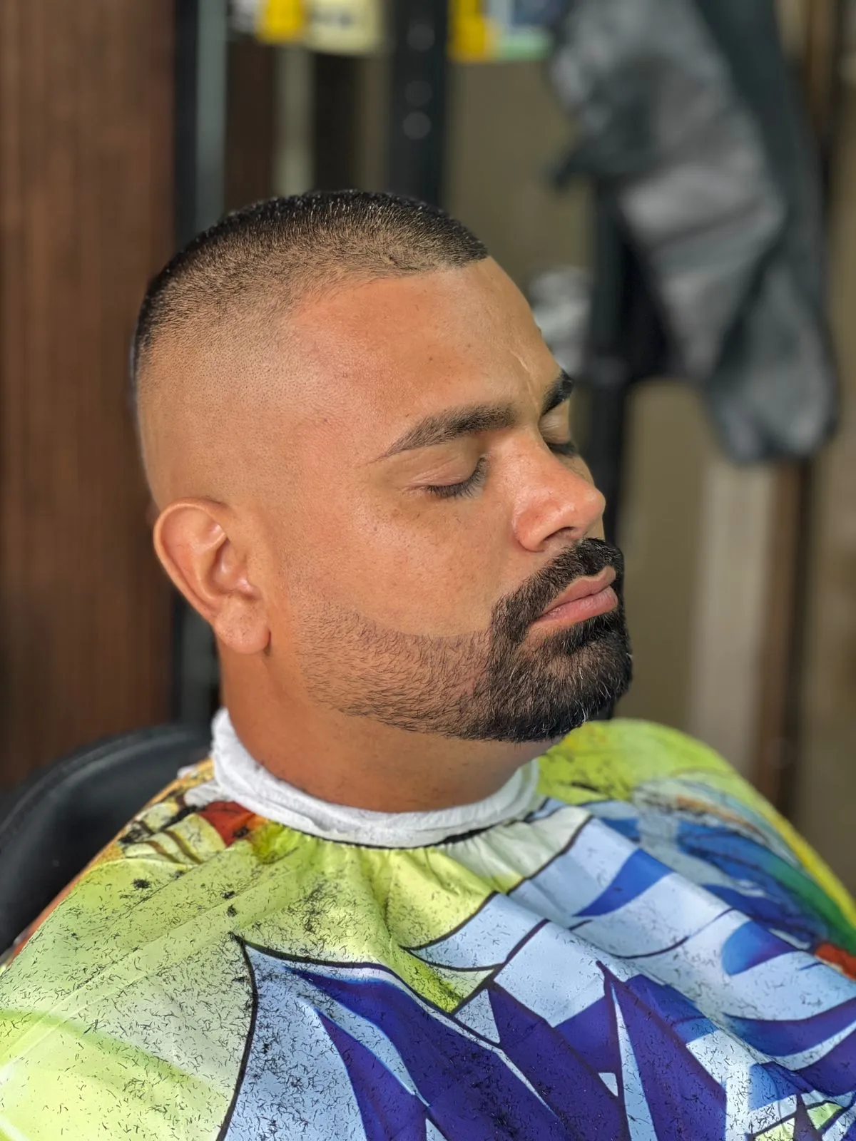 Corte y barba - Imagen 1