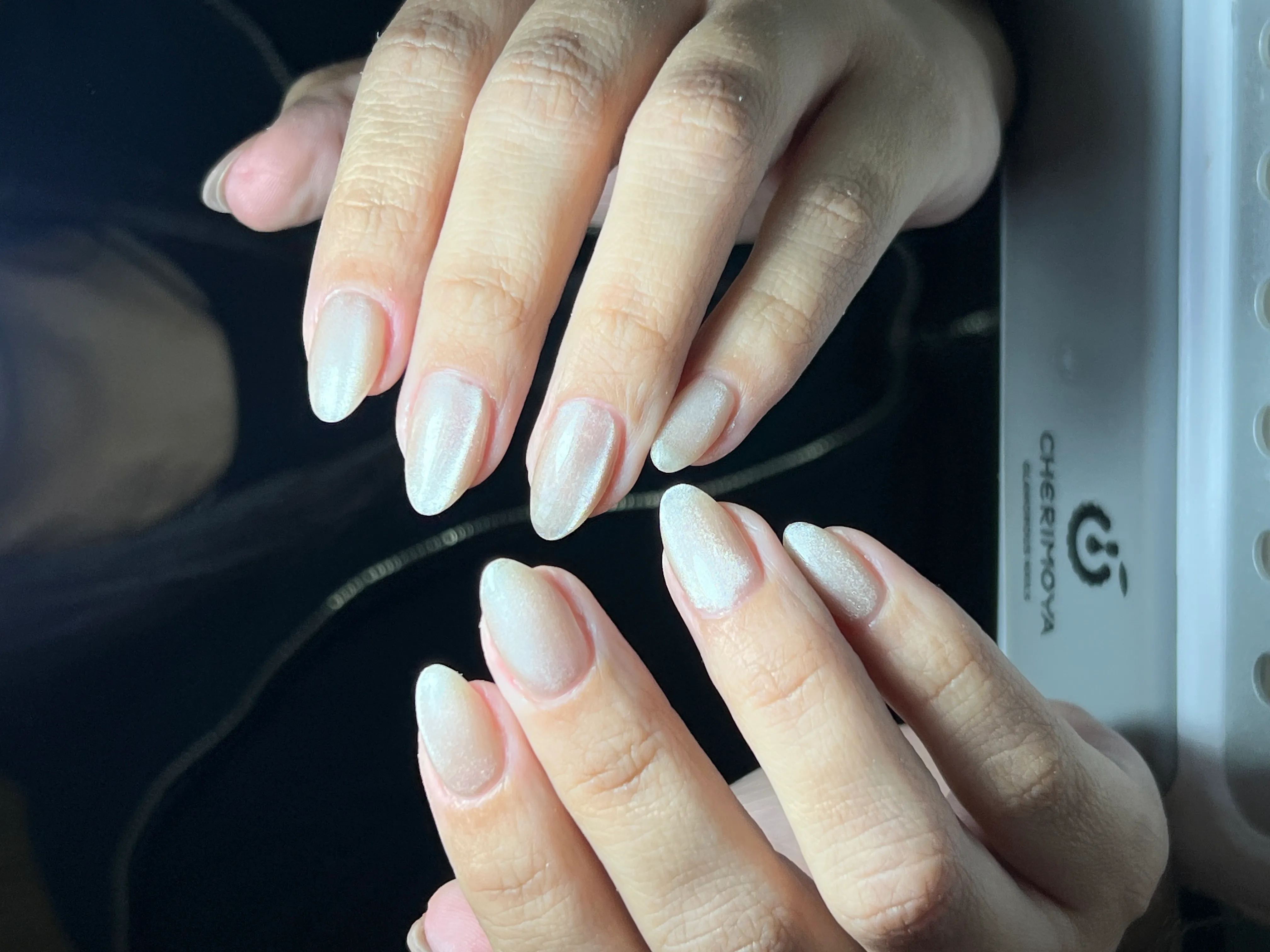 Promo ( Sofgel gel ) manicure .