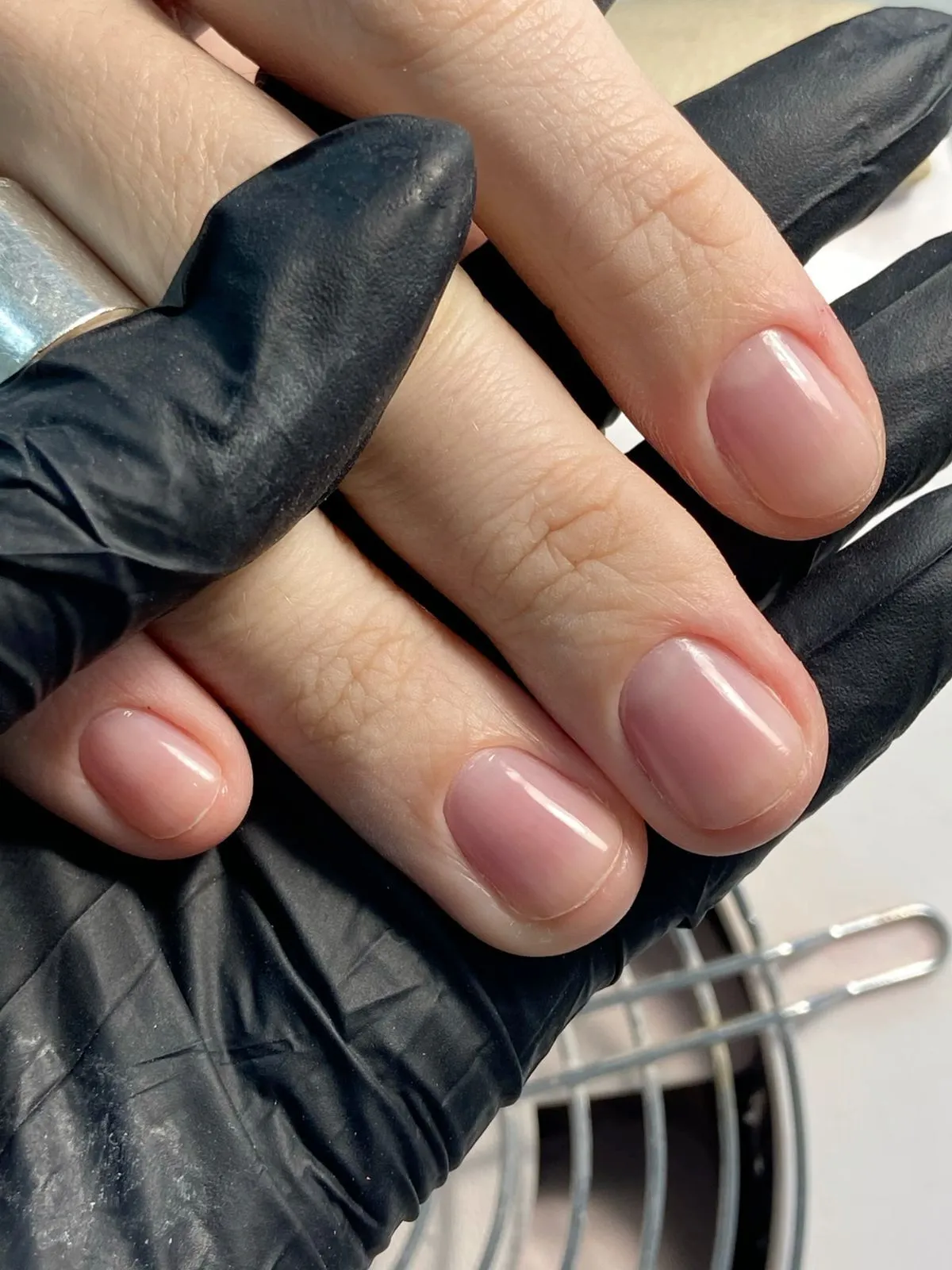 MANICURE CON LIMPIEZA Y FORTALCEDOR 