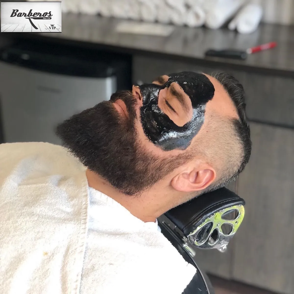 SERVÍCIO PREMIUM Corte+Barba + black mask