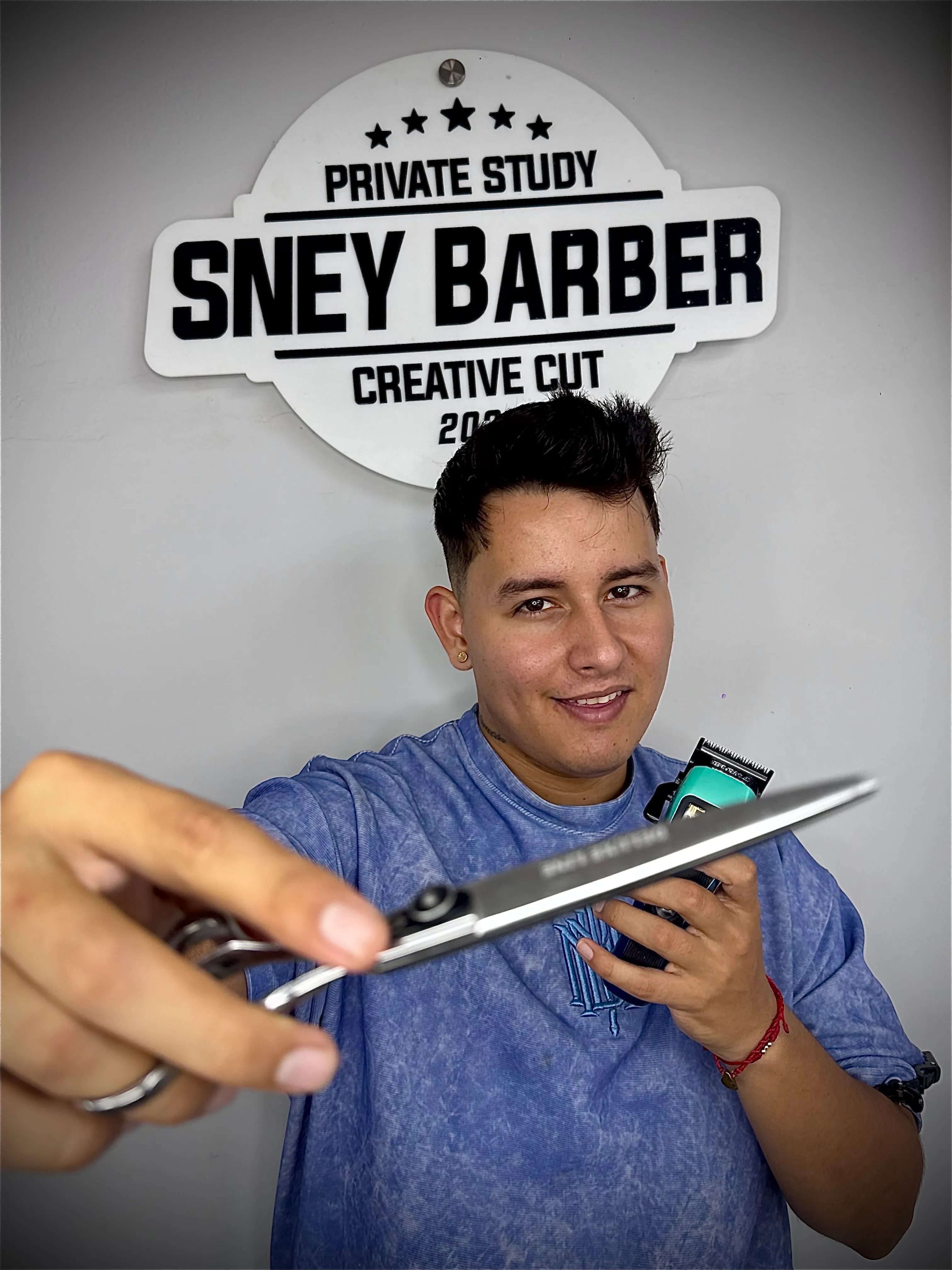 Sney Barber