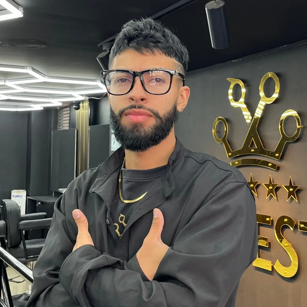 FELIPE  HINESTROZA