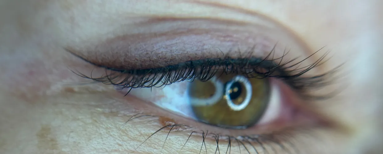Smokey lash effect