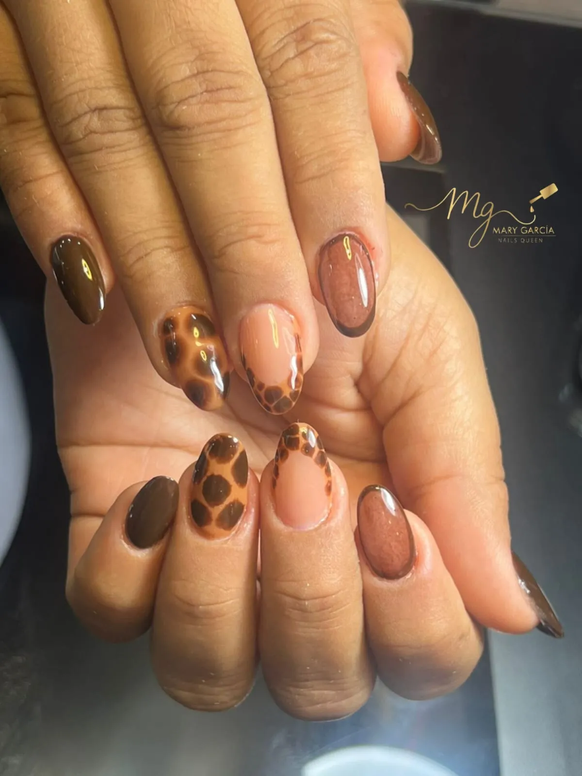 Forrado de Acrílico en uña Natural con semipermanente - 5