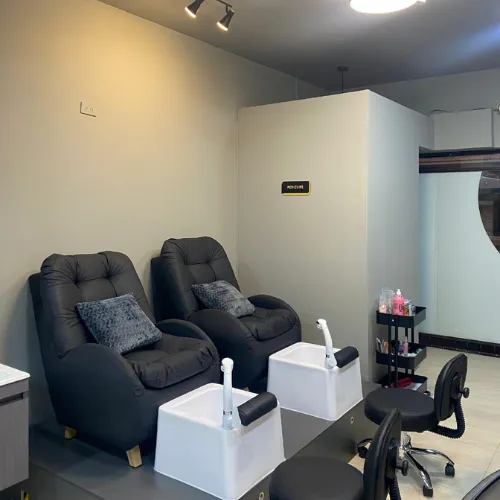 Pedi Spa con semipermanente - Imagen 1