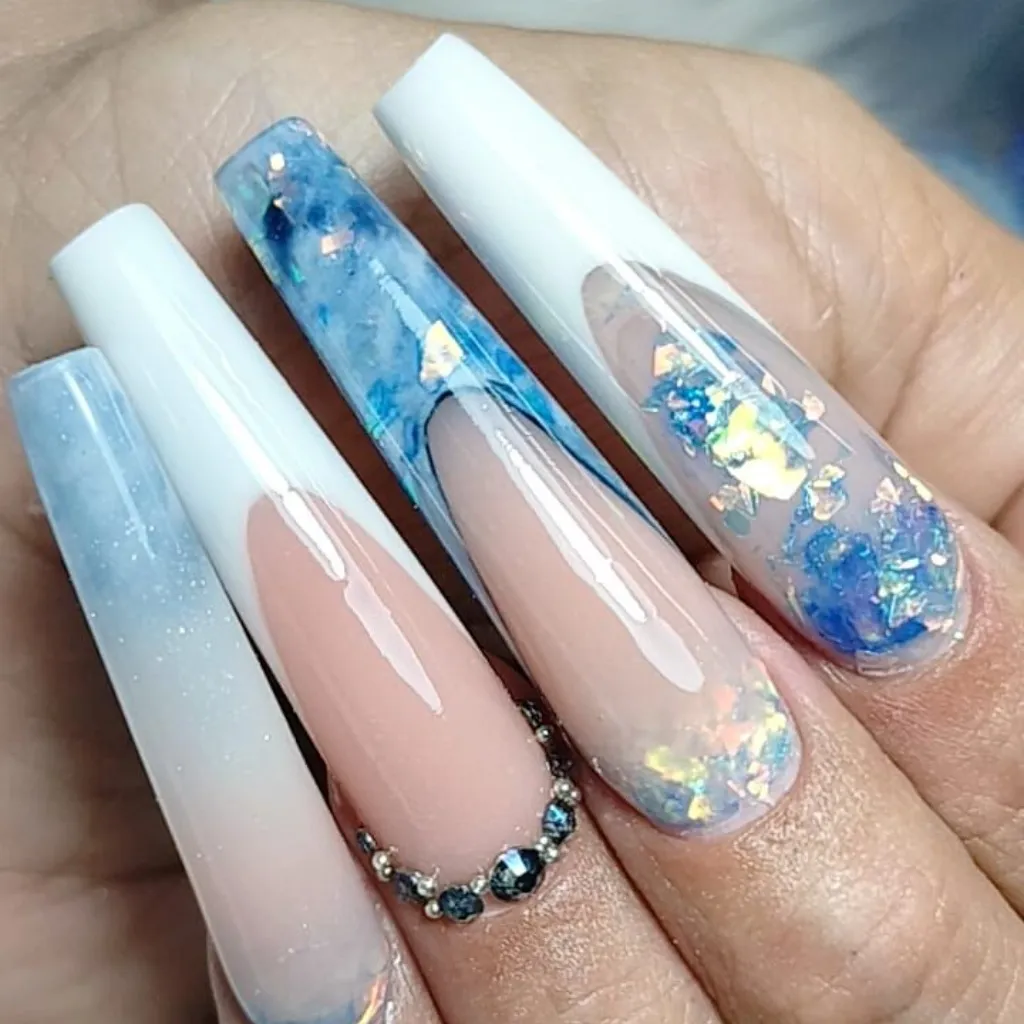 UÑAS EN RECINA  - 1