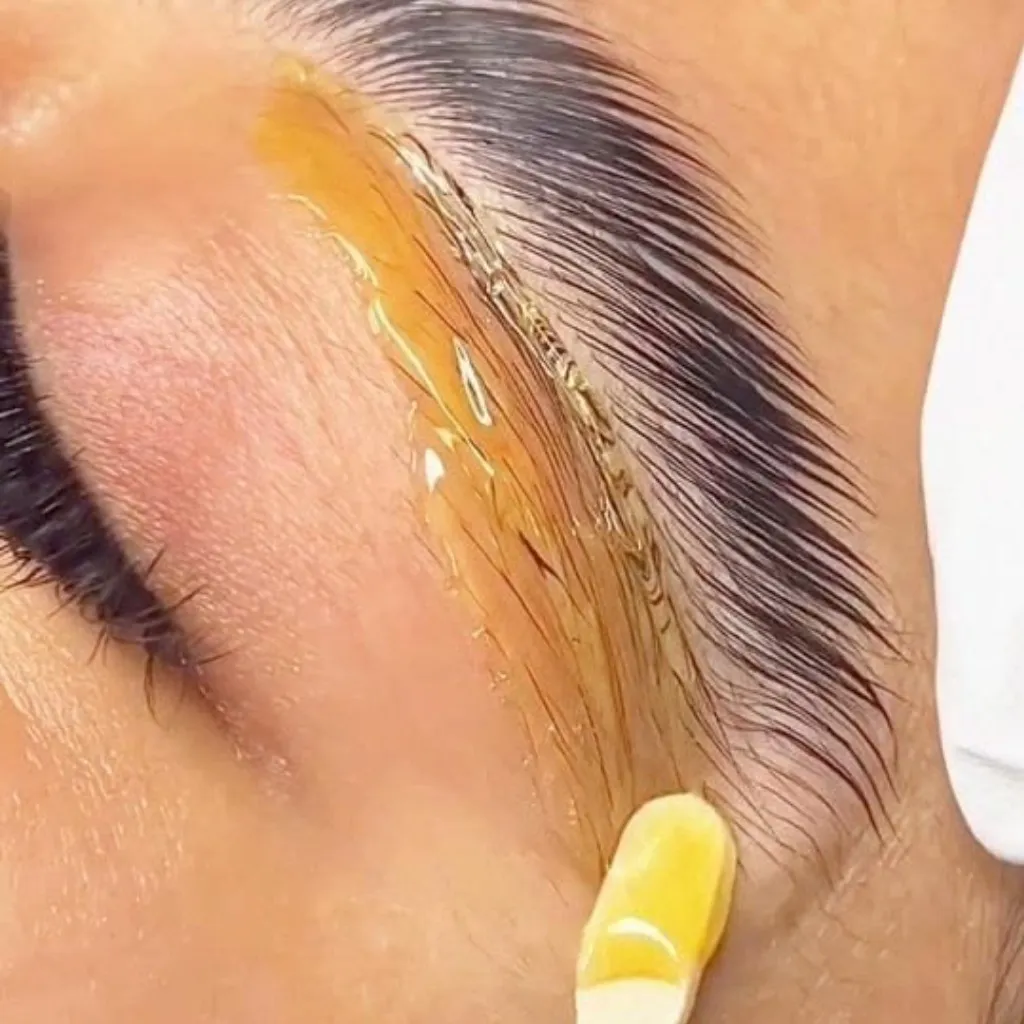 Diseño de Cejas con Cera (Dama) - 2