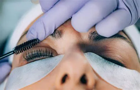 LIFTING DE CEJAS Y PESTAÑAS