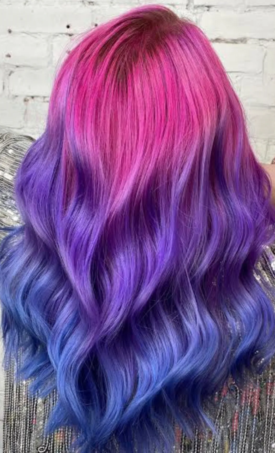 aplicacion de tinte "FANTASÍA" sin decoloración incluida.