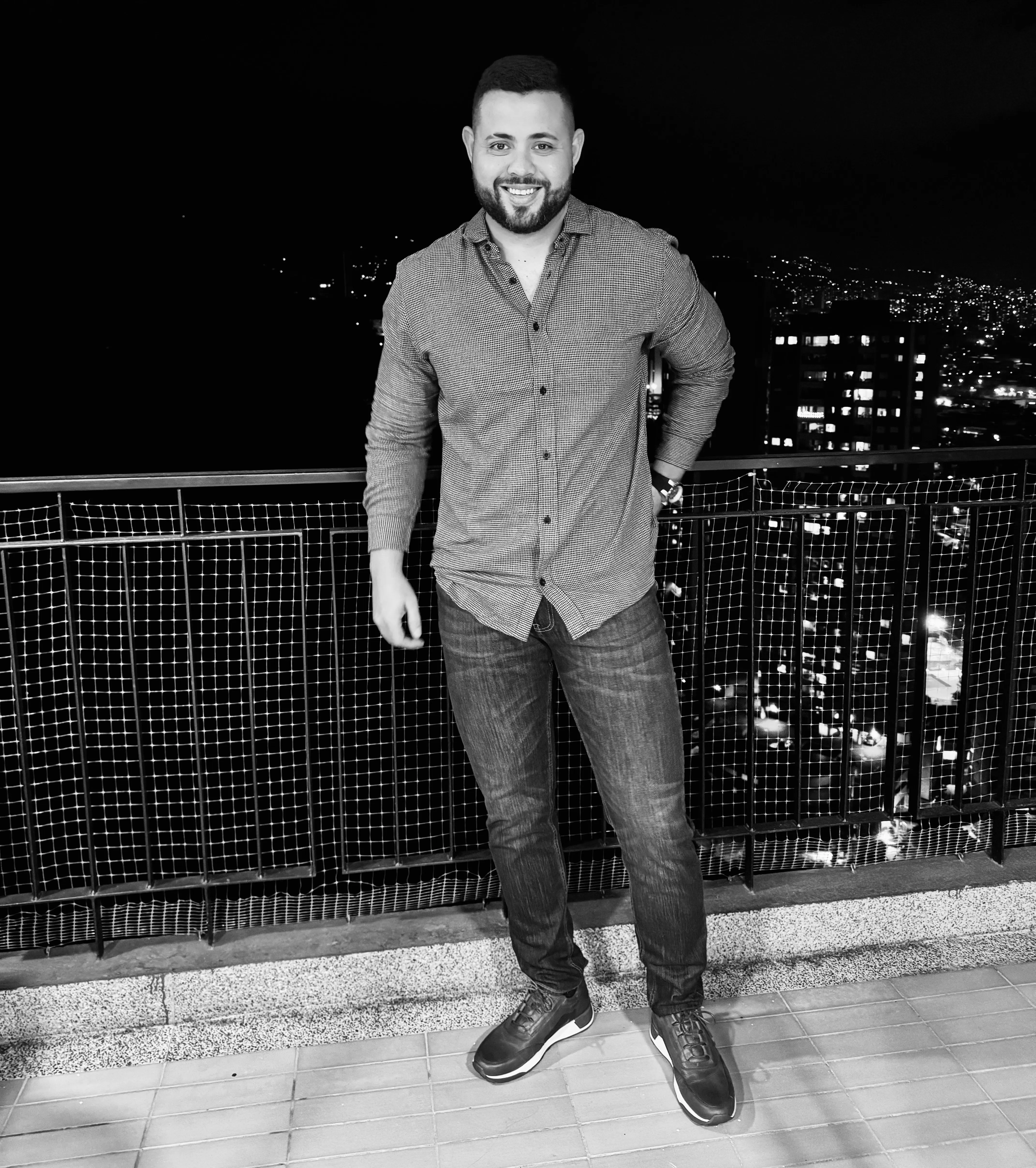 EDGAR BUENDIA