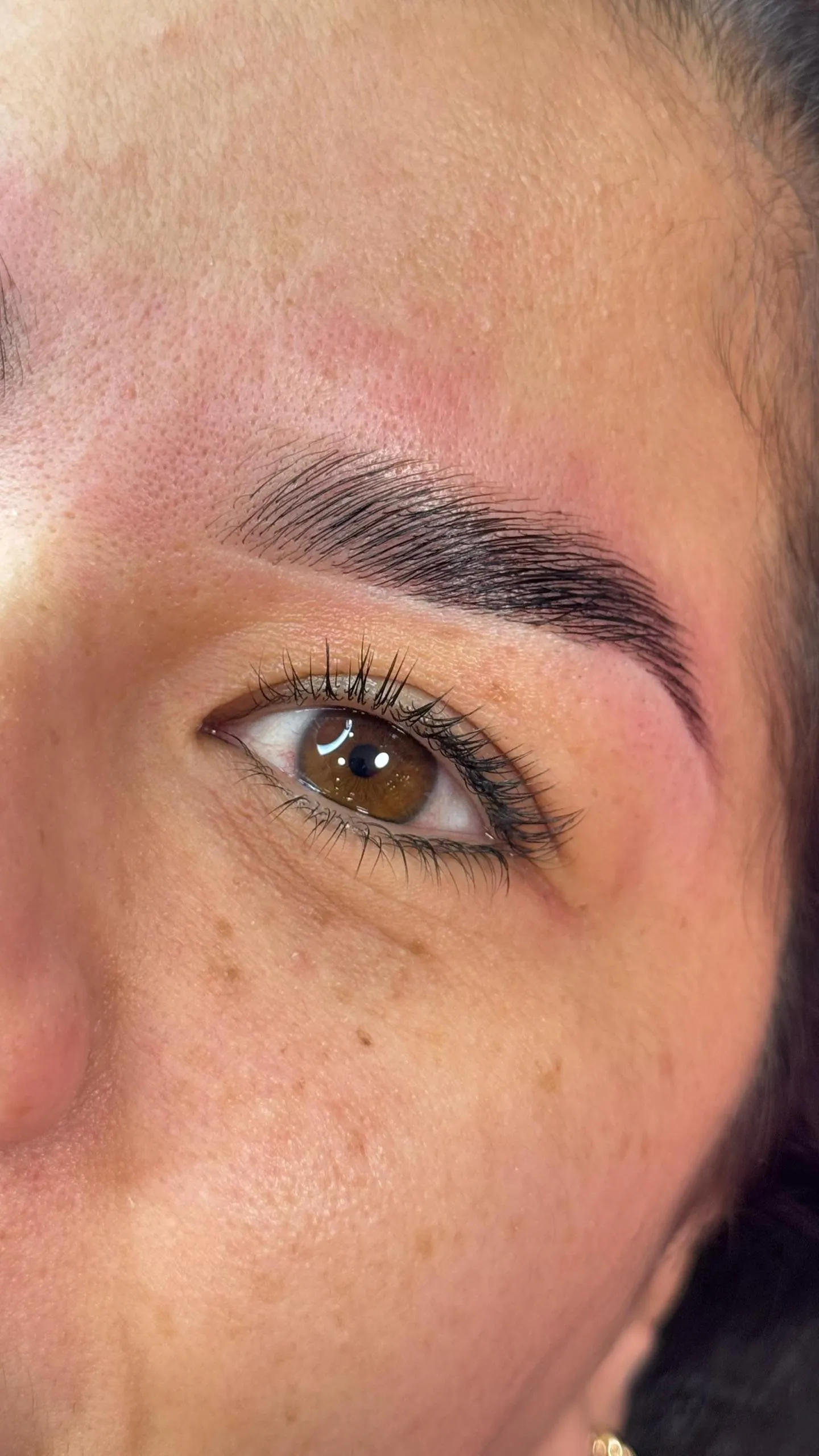 diseño de cejas (sin pigmento)