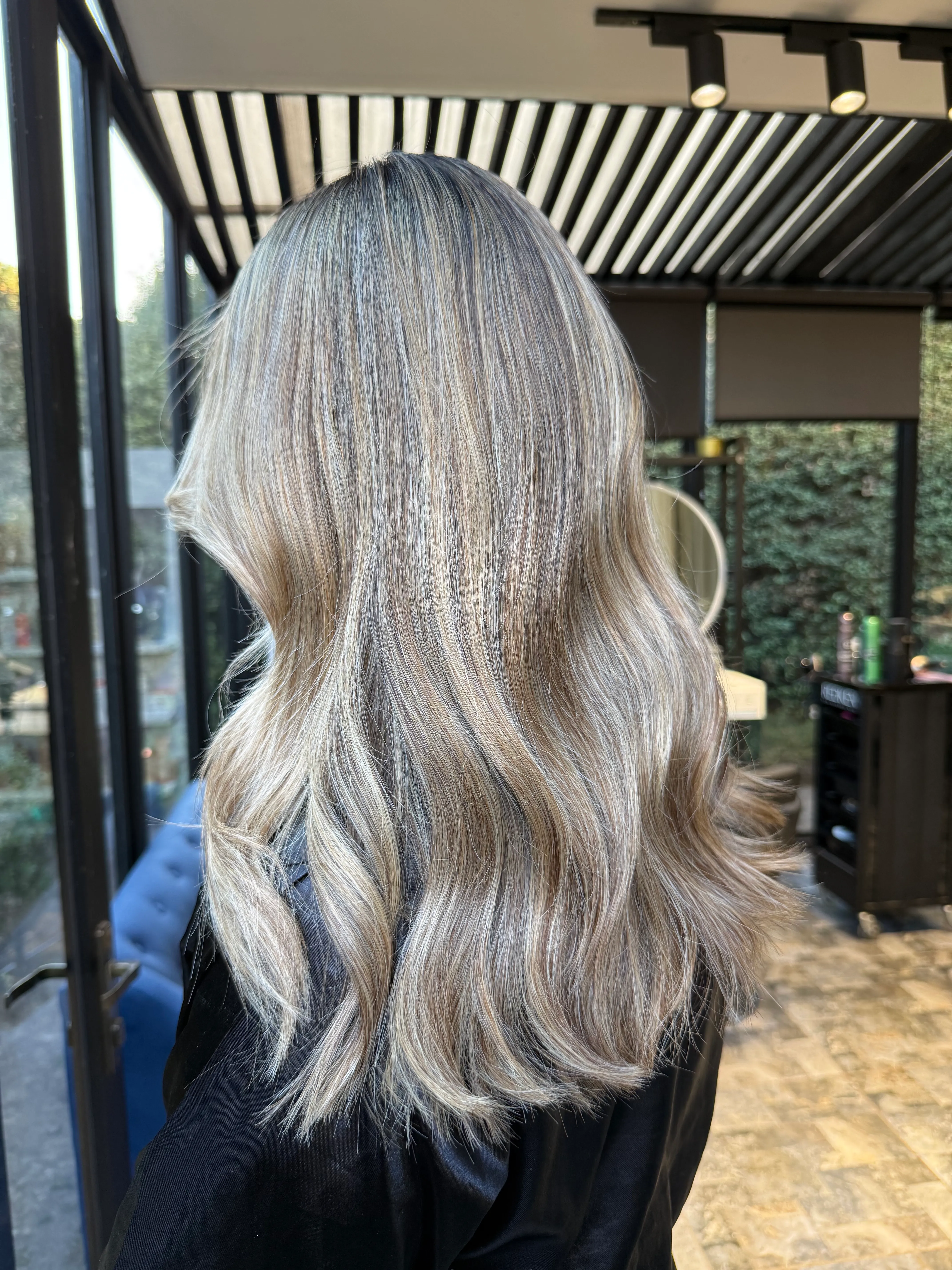 Mininashair