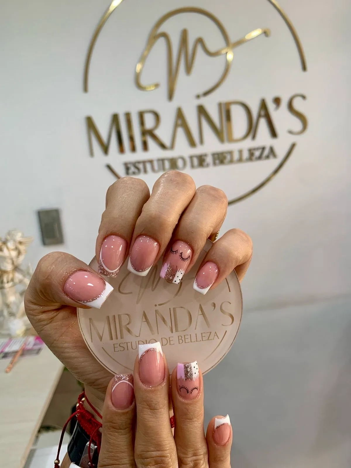 Recubrimiento uña natural en acrílico 