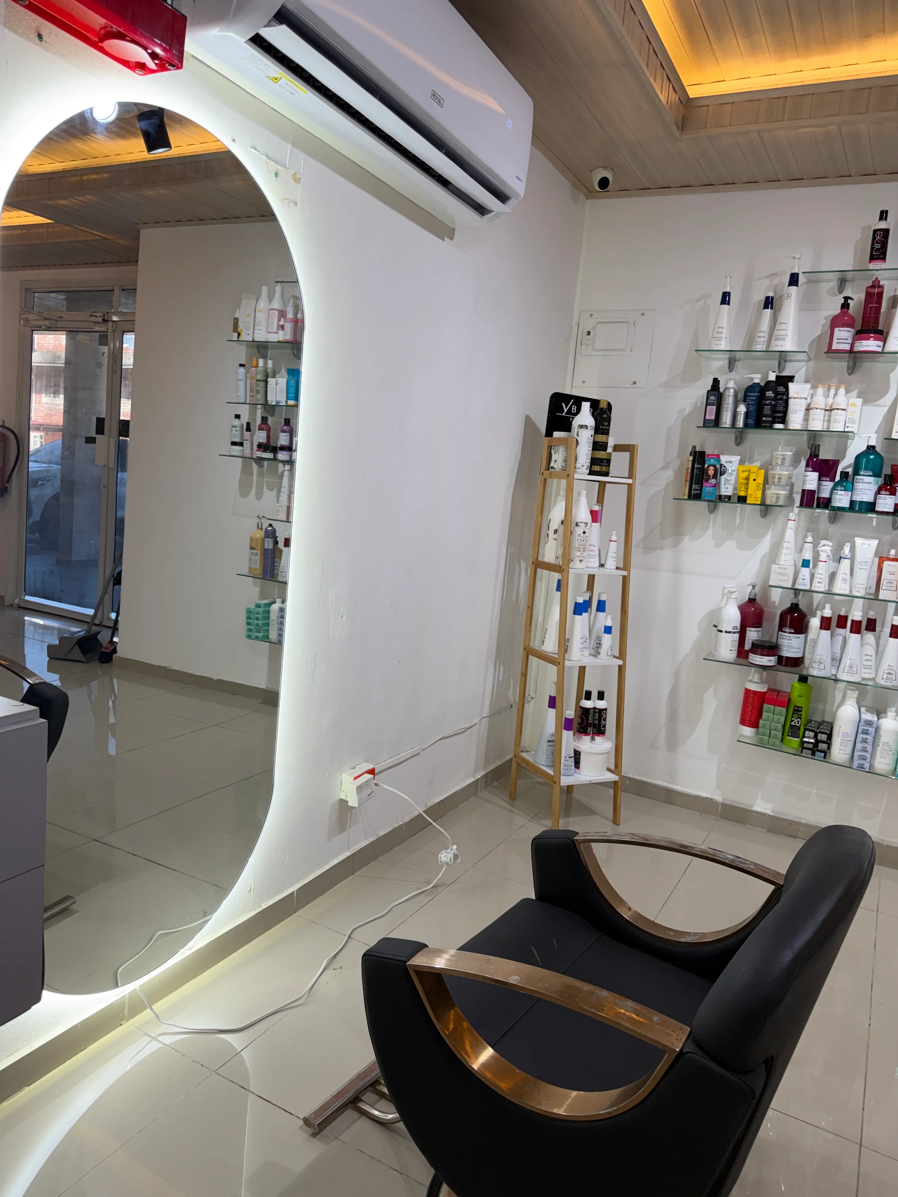 Portada de Prada Salon