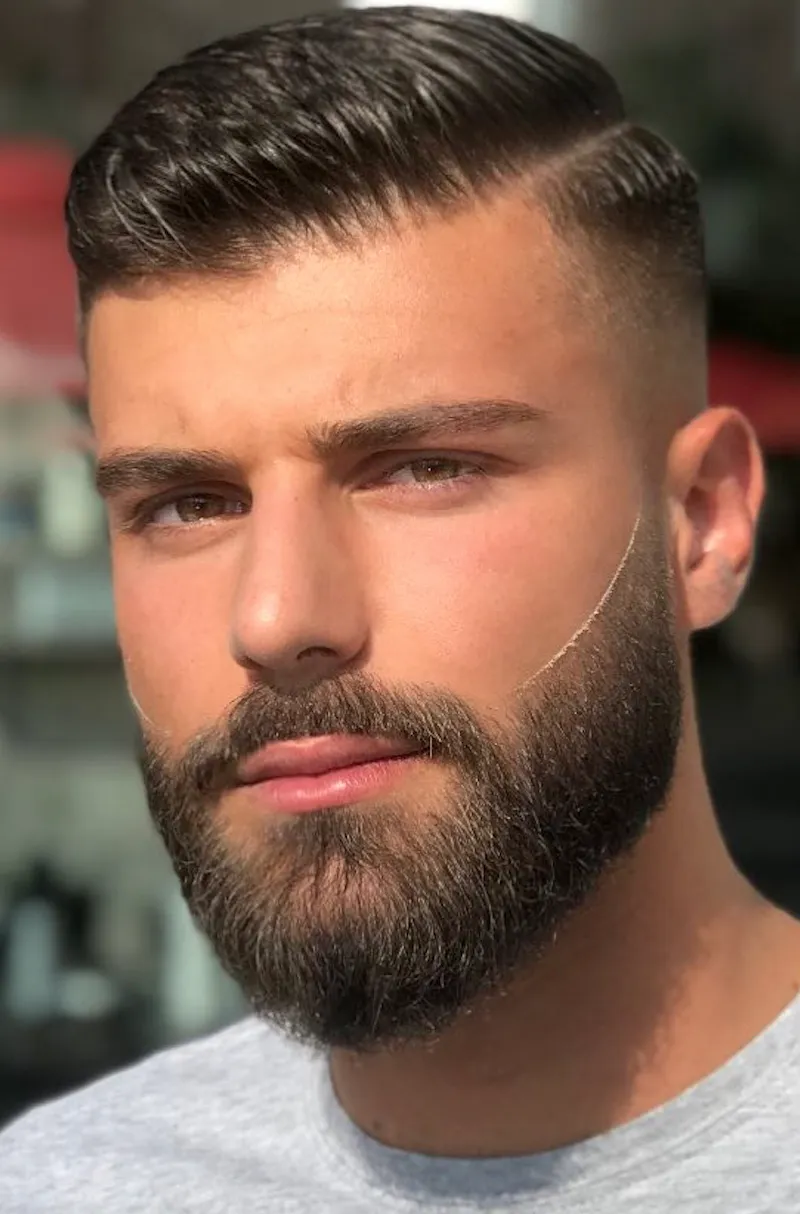 CORTE DE CABELLO + ARREGLO DE BARBA  - Imagen 1