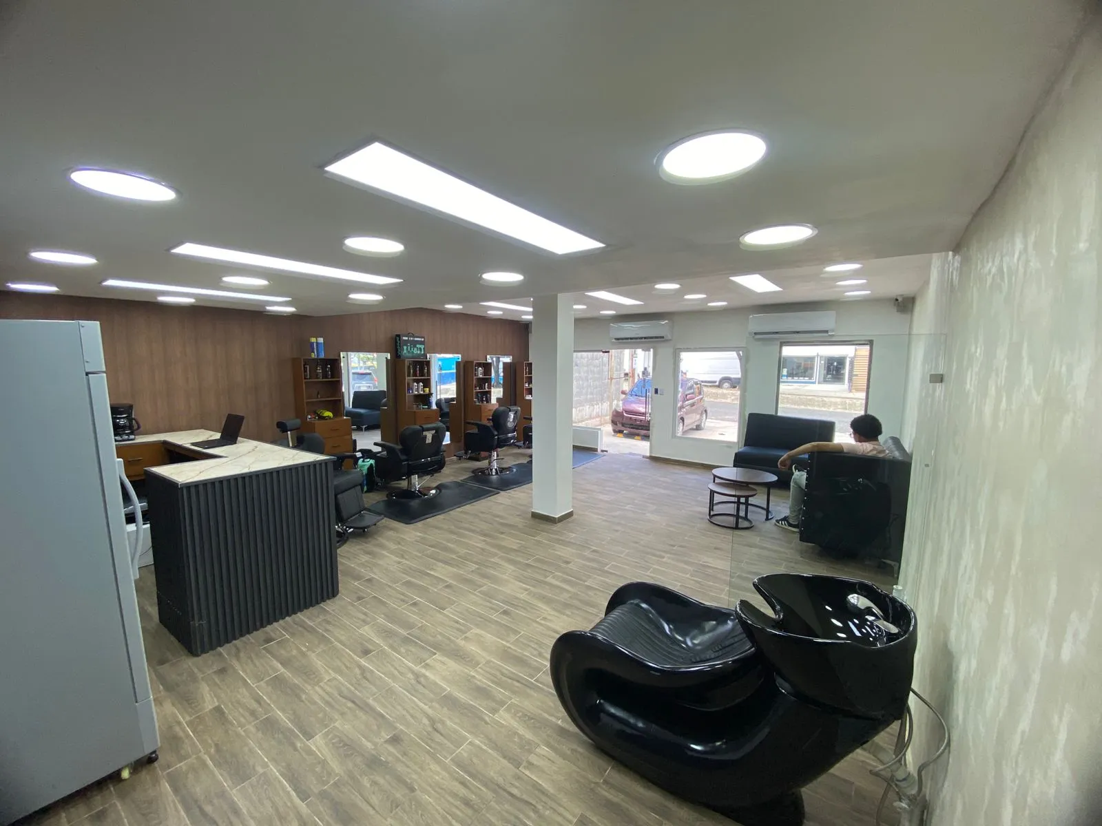 Portada de Moi’s barber shop