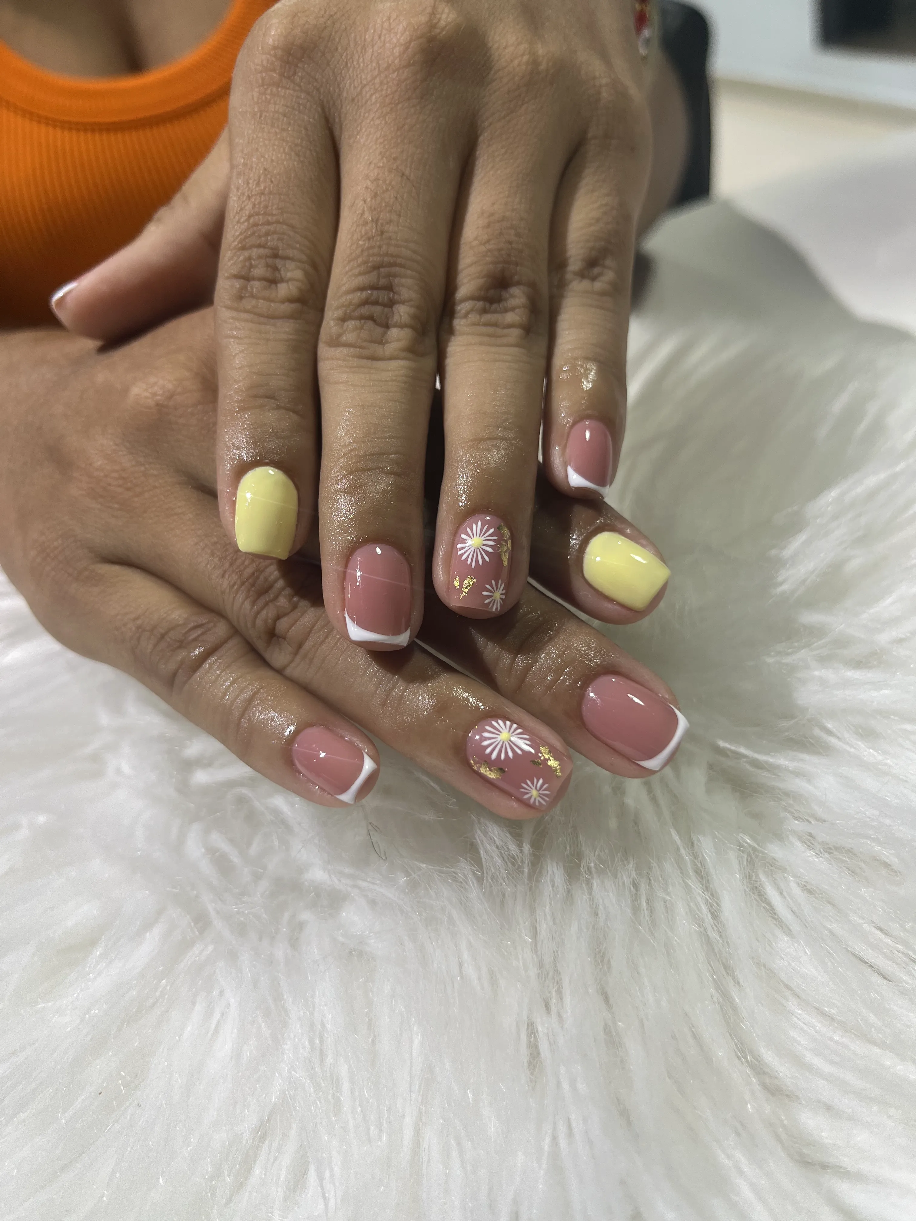 Manicure semipermanente + Base rubber