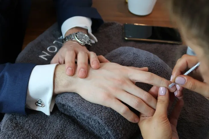 Manicure Tradicional - Imagen 1