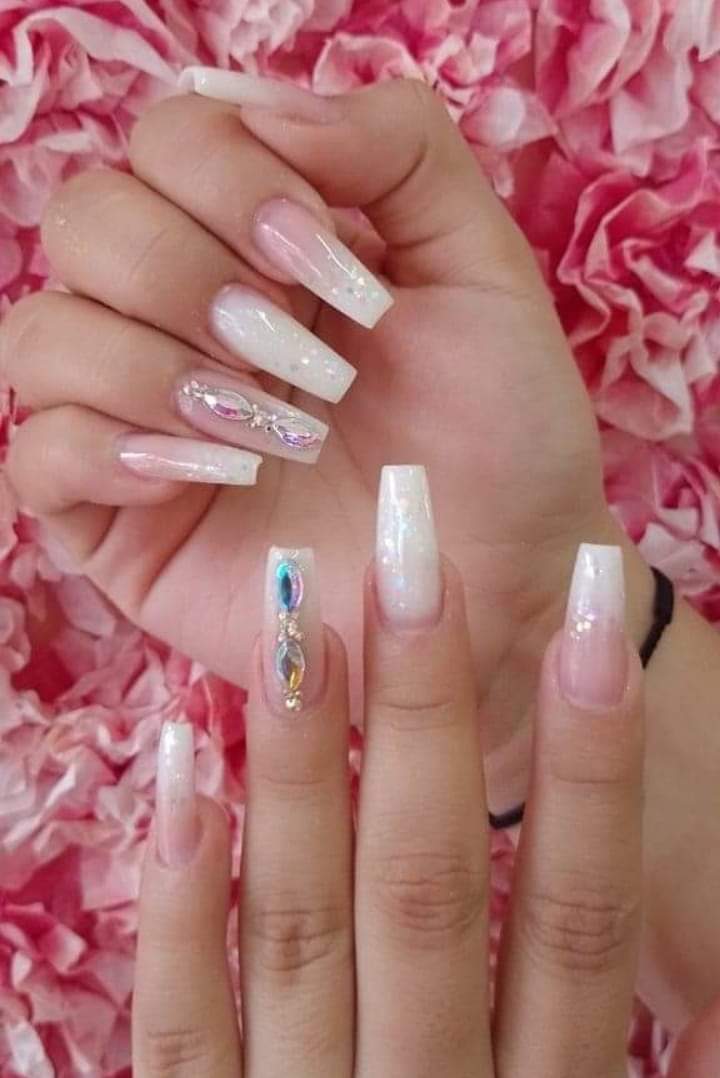 uñas esculpidas - Imagen 1