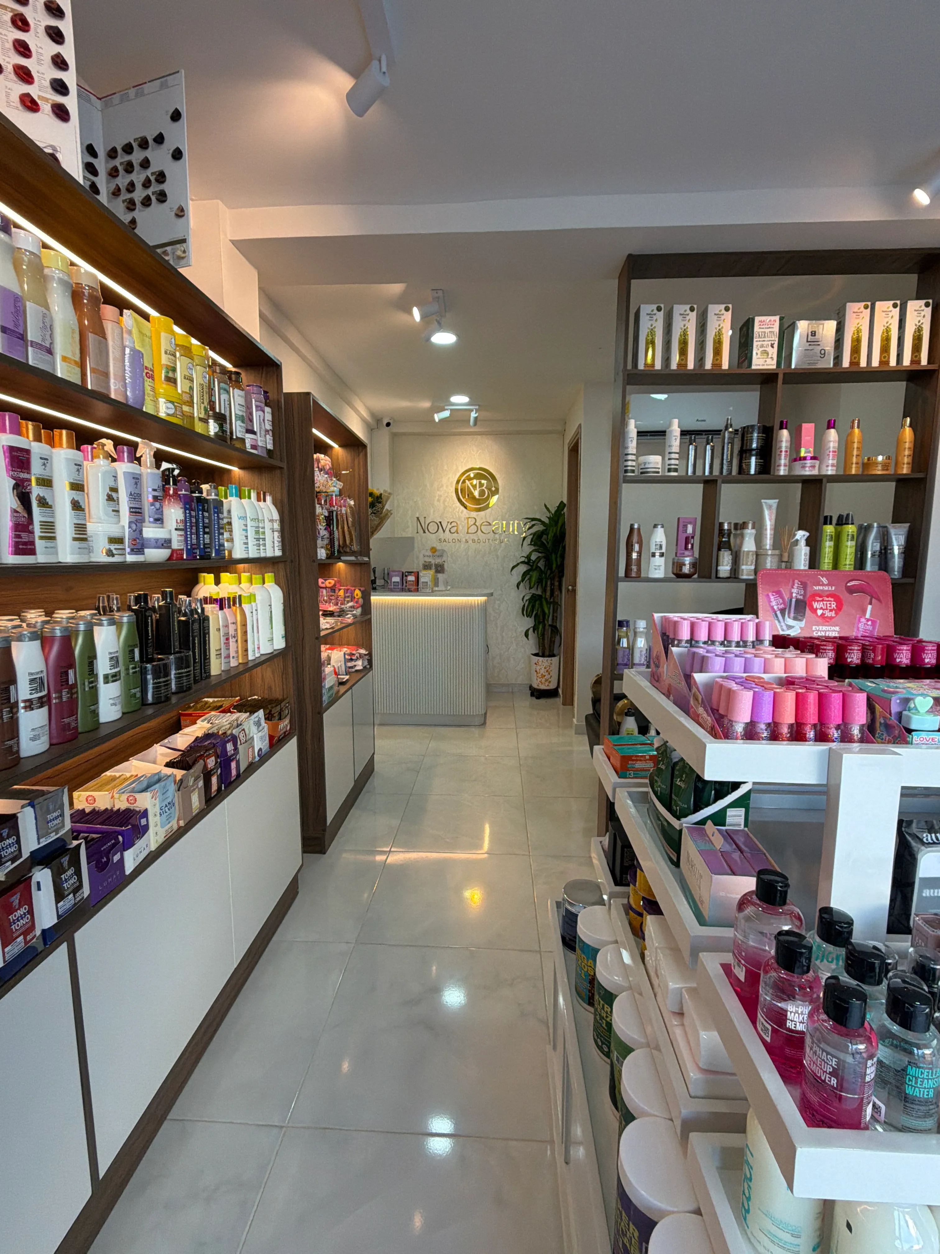 Portada de nova beauty salón & boutique✨