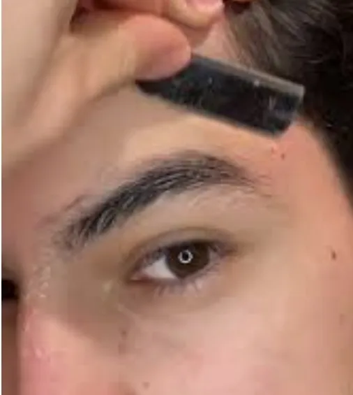 delineado de cejas - Imagen 1