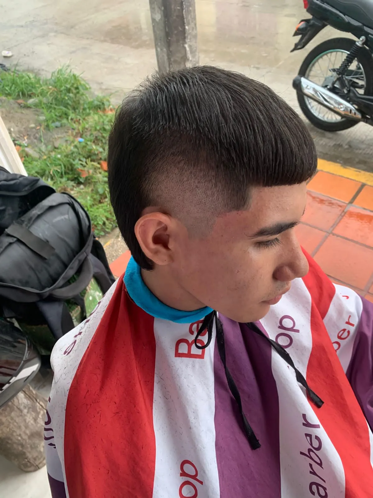 Corte Sencillo + cejas + mascarilla - Imagen 1