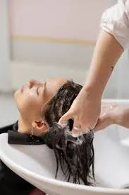 Lavado de cabello Profesional  - Imagen 1