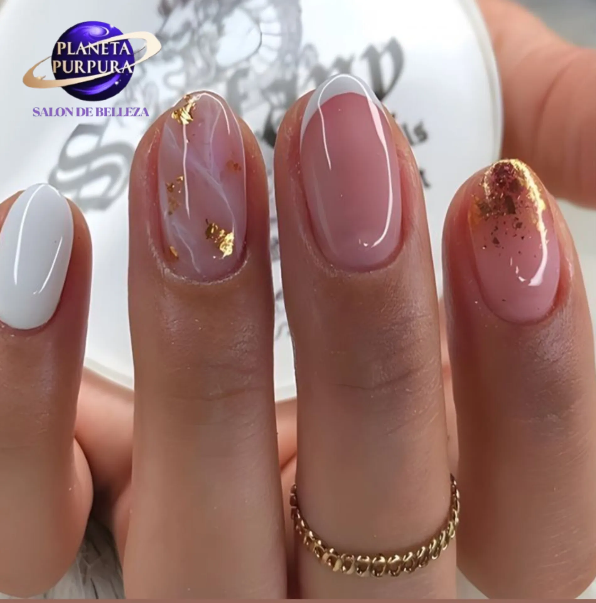 BAÑO DE GEL Y ACRILICO.