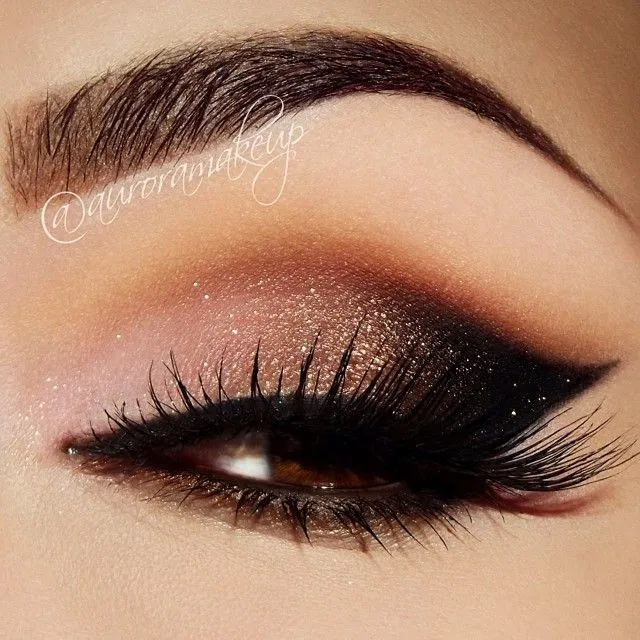 MAQUILLAJE DE OJOS