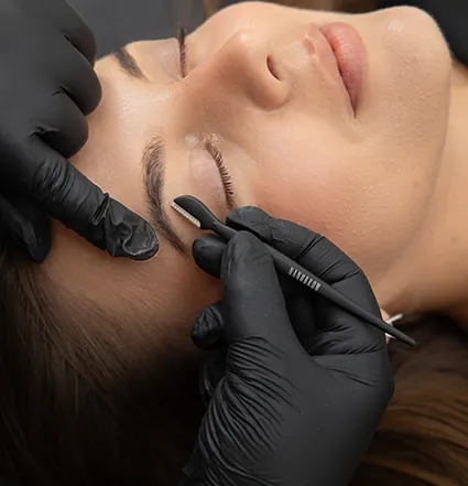MAQUILLAJE Y DEPILACION DE CEJAS CON CUCHILLA - 1
