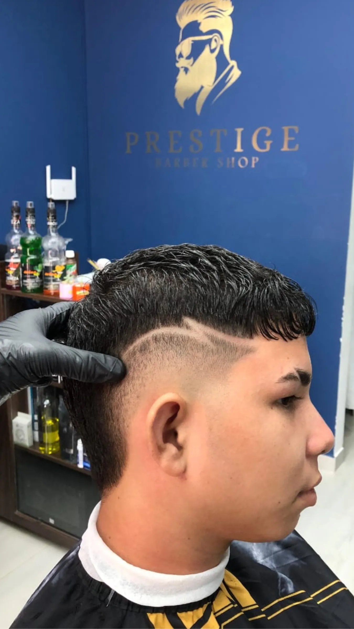 Corte más figura - Imagen 1