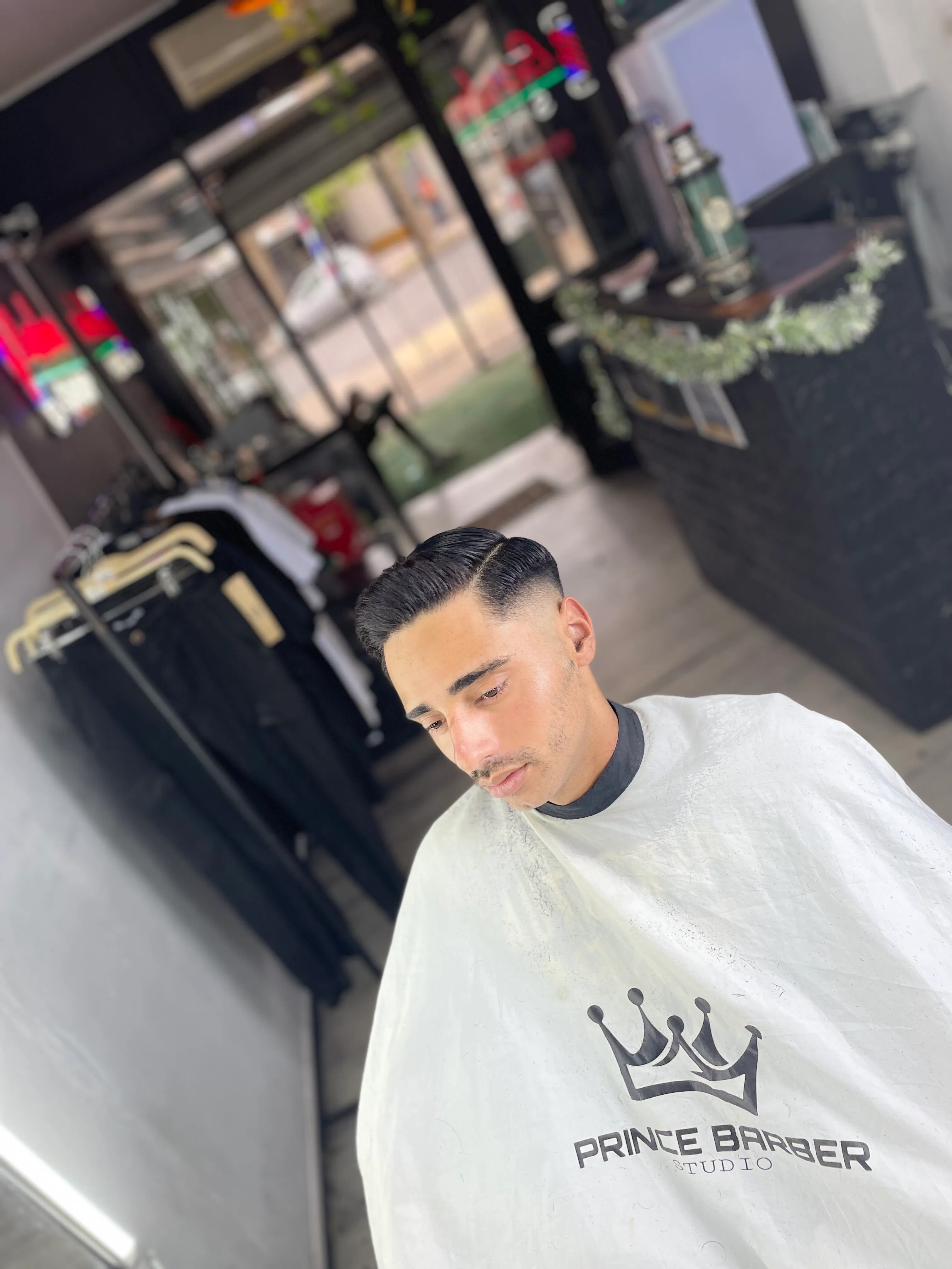 Corte + Lavado gratis  - Imagen 1