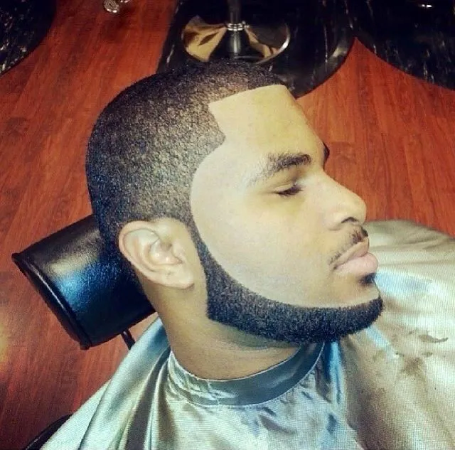 Marcada de patillas + barba - Imagen 1