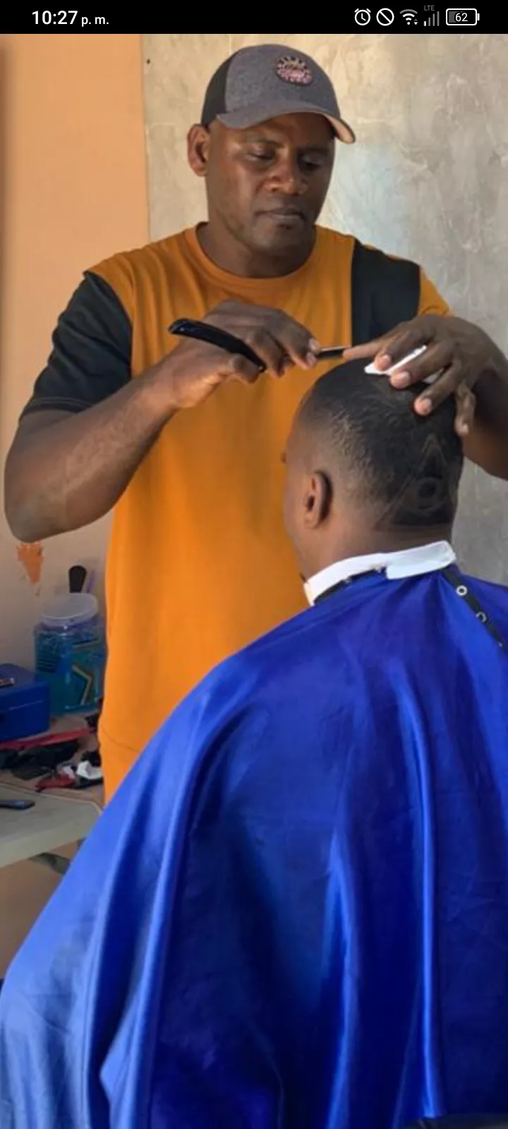Portada de D, RICKY BARBERSHOP 🌄👍, barbería en Higüey
