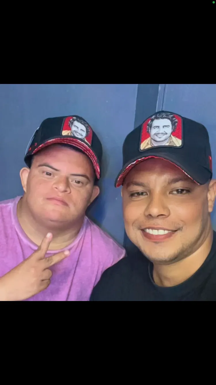 MARTES DE AMIGOS ( 2 corte ) - Imagen 1