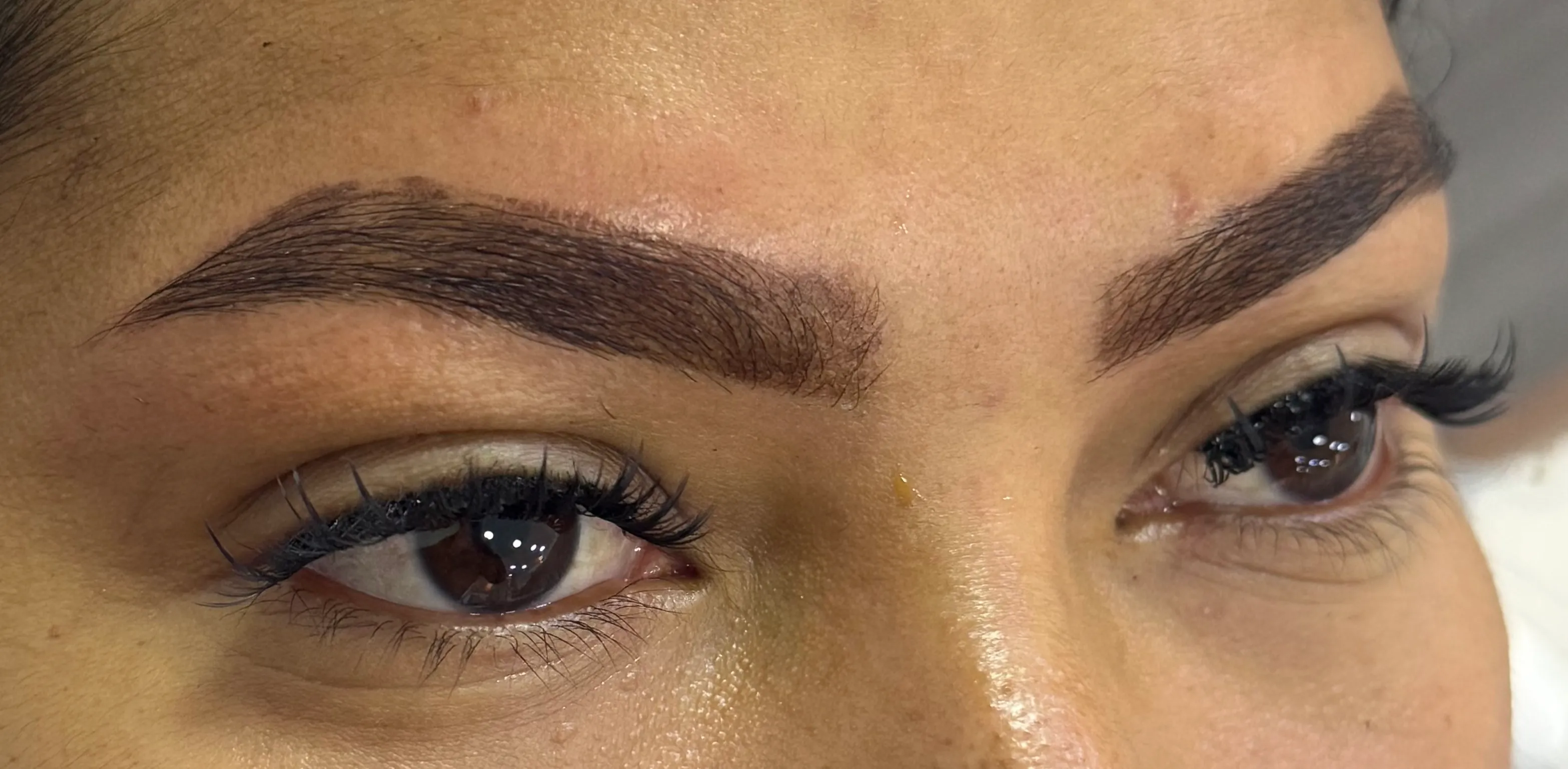 Depilacion de cejas con cera