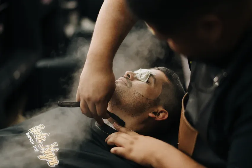 Perfilado de Barba + Vaporización Facial
