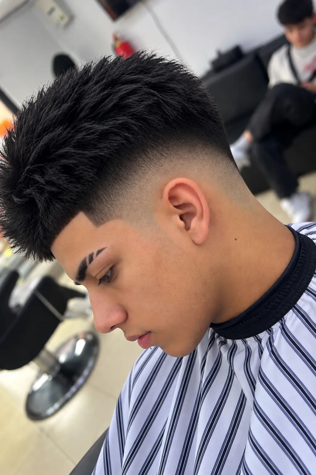 corte más cejas