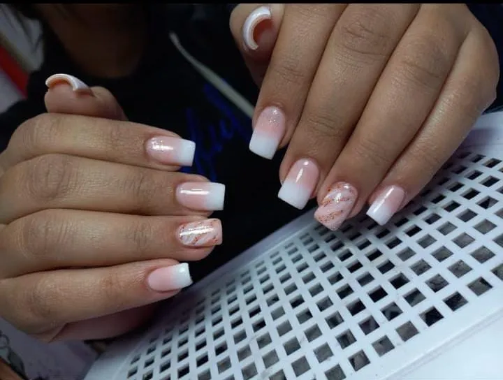UÑAS ACRILICAS ESCULPIDAS, CON TIPS O POLYGEL - 4