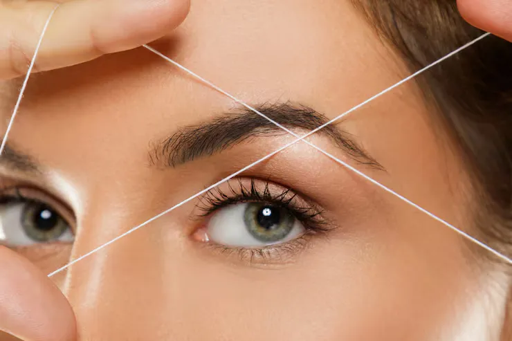 Cejas con hilo