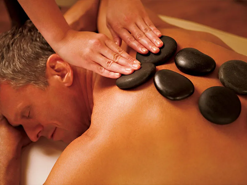 MASAJE RELAJANTE UNISEX CON PIEDRAS CALIENTES