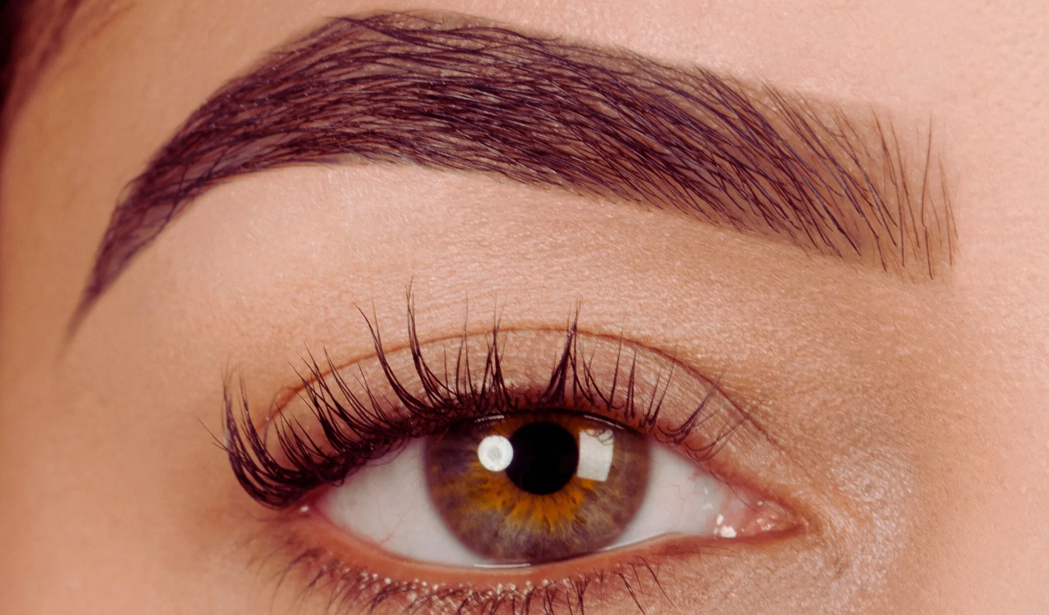 DISEÑO DE CEJAS CON HILO - Imagen 1