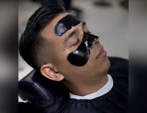Corte de cabello + mascarilla Black puntos negros