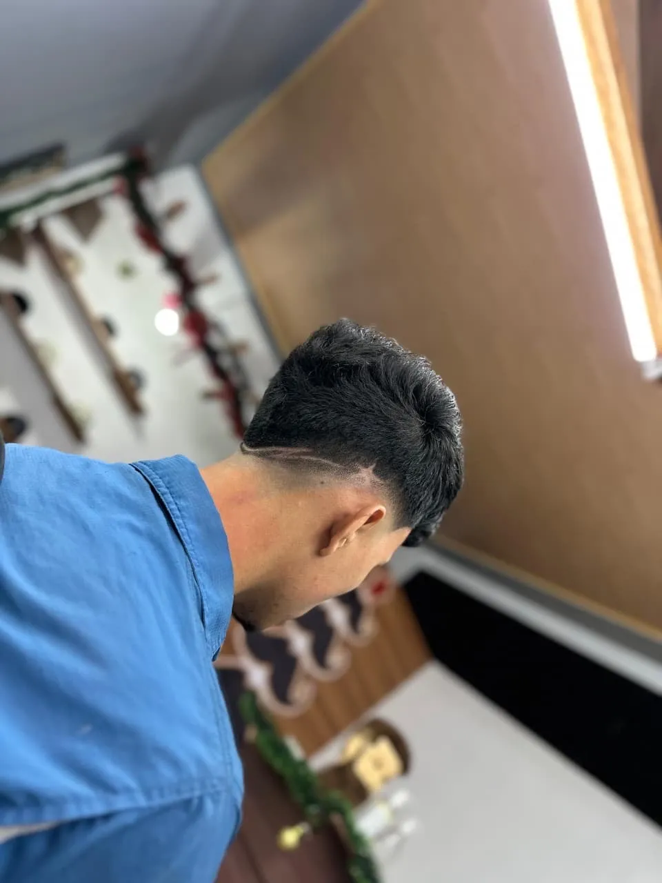 Corte, disminución  con navaja + diseño grande