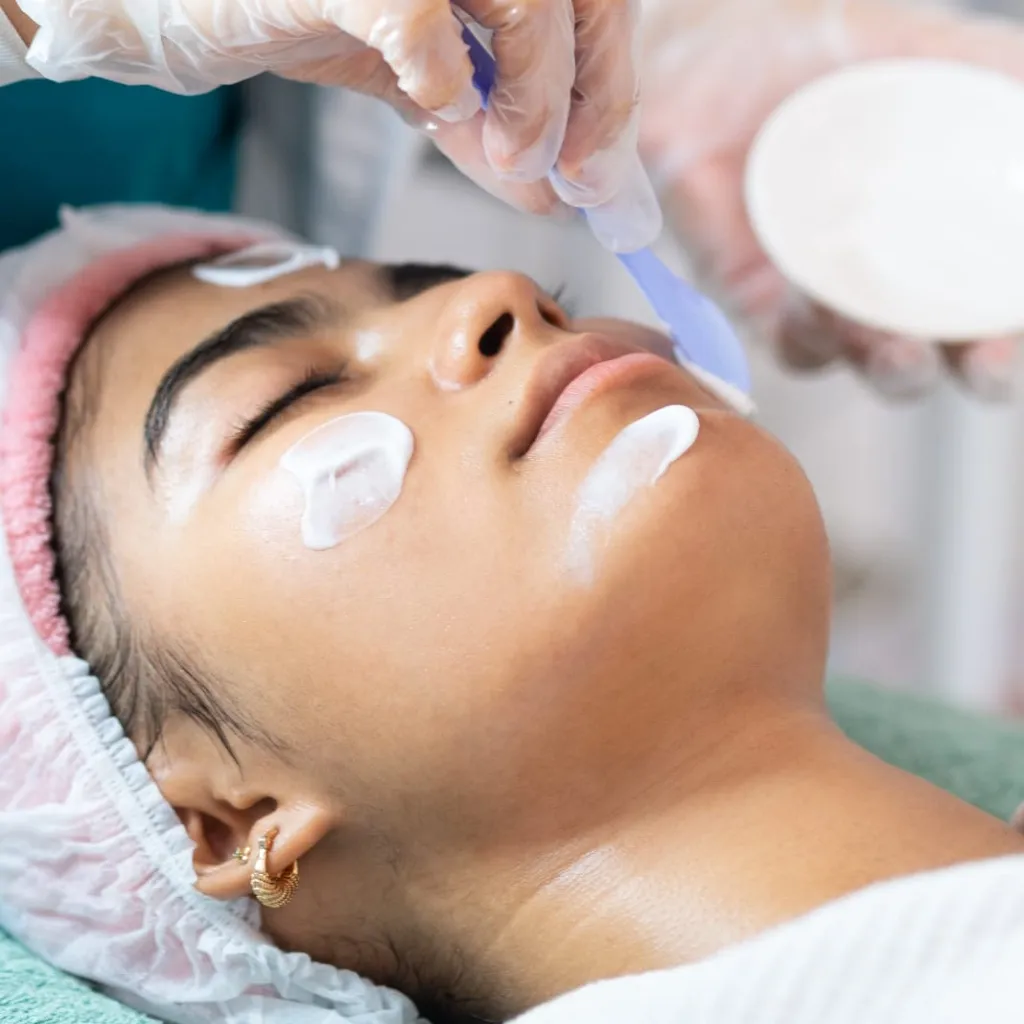 Rejuvenecimiento y Lifting Facial - 1