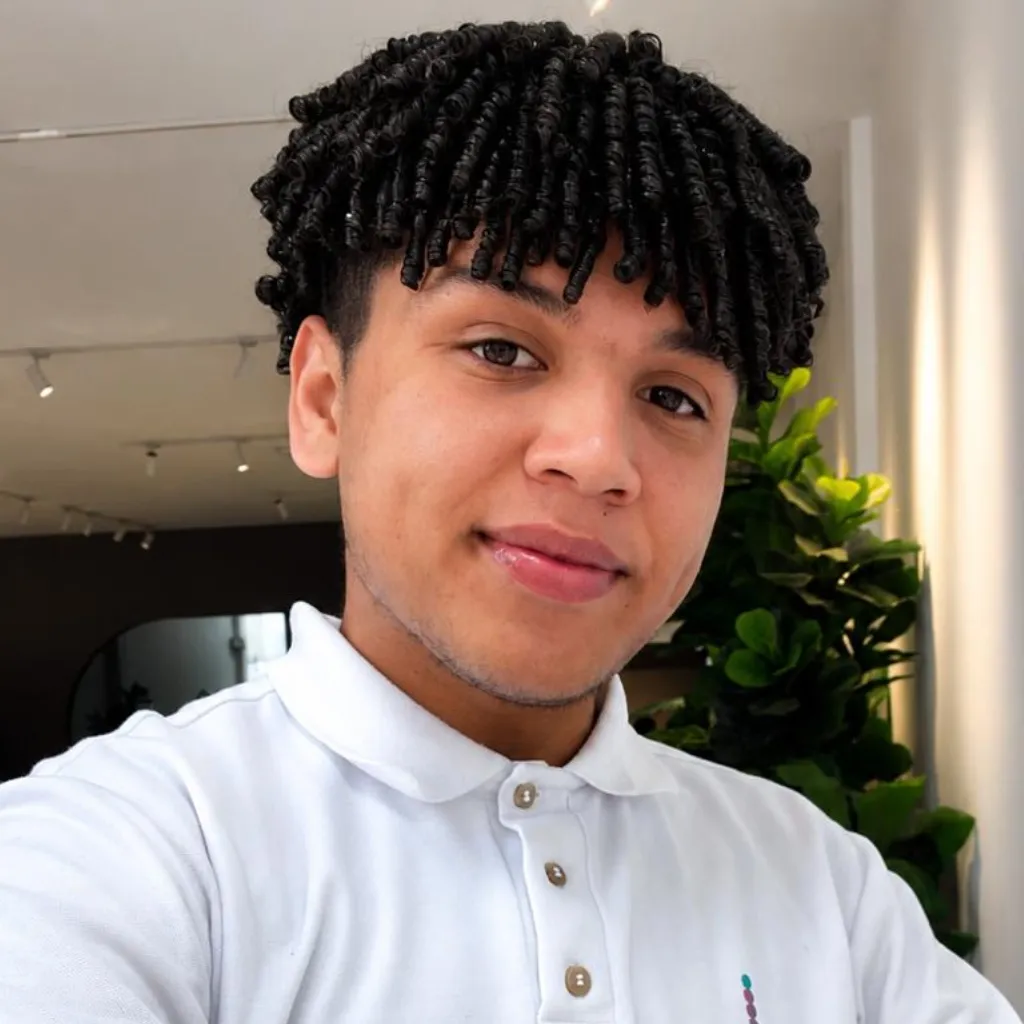 ELVIS HERNANDEZ