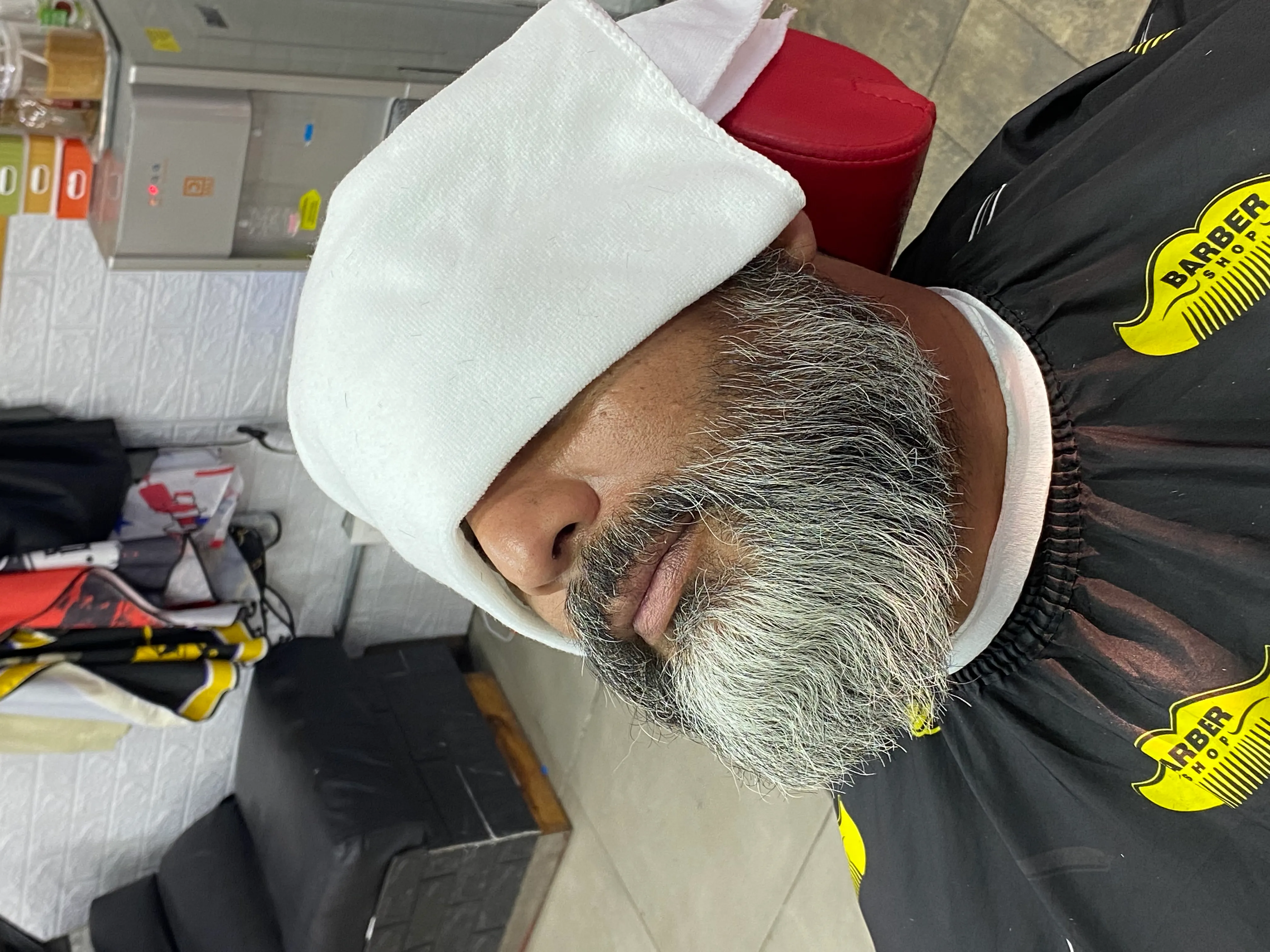 Corte de cabello + Barboterapia