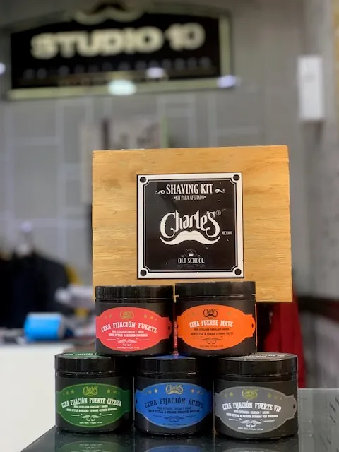 PAQ. 4  CORTE DE CABELLO Y POMADE SUAVECITO o POMADE CHARLES o POLVO TEXTURIZADOR SUAVECITO o LEVEL 3 o NISHMAN o FIBRA CAPILAR LEVEL 3 - 2